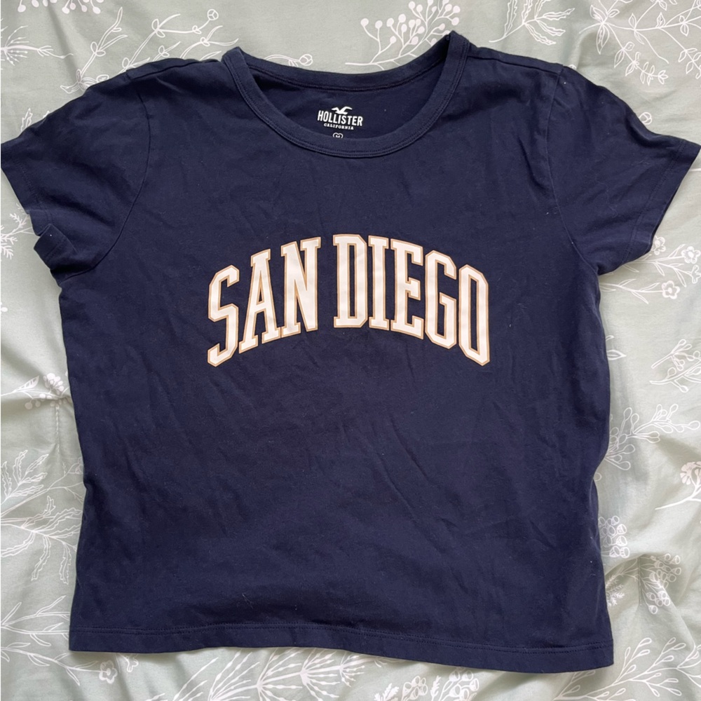 Hollister top